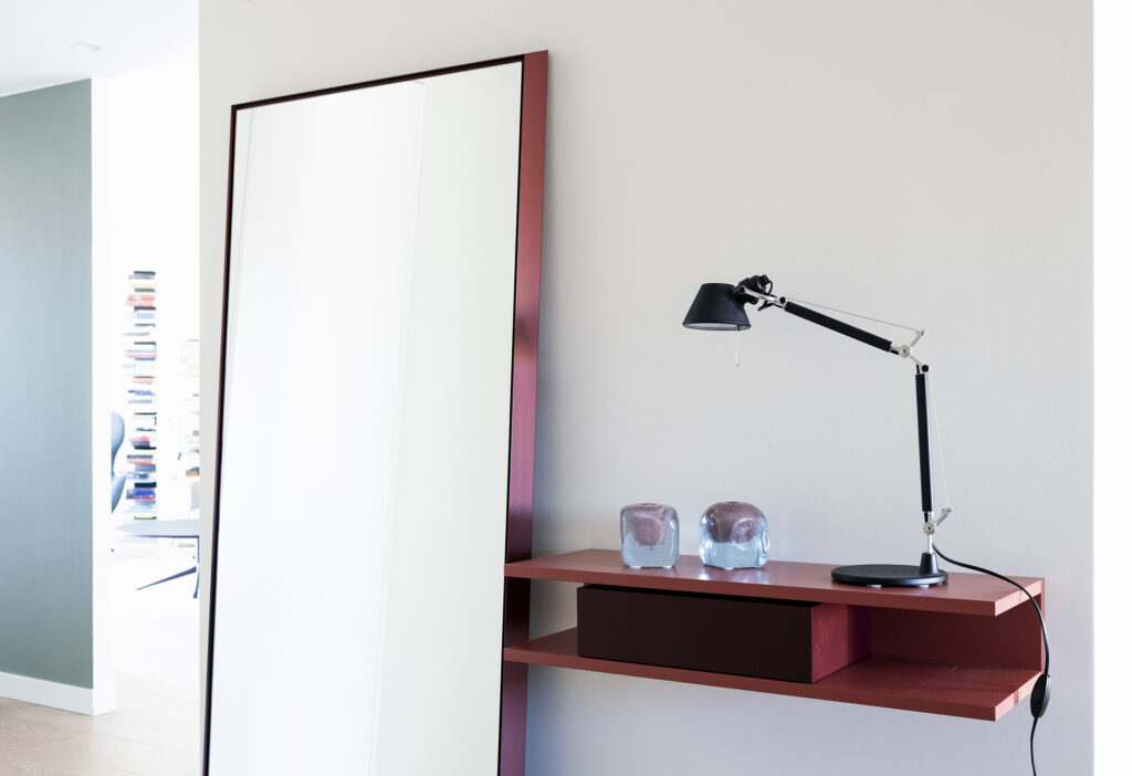 Detalle de salón de diseño elegante y funcional en vivienda, Zaragoza