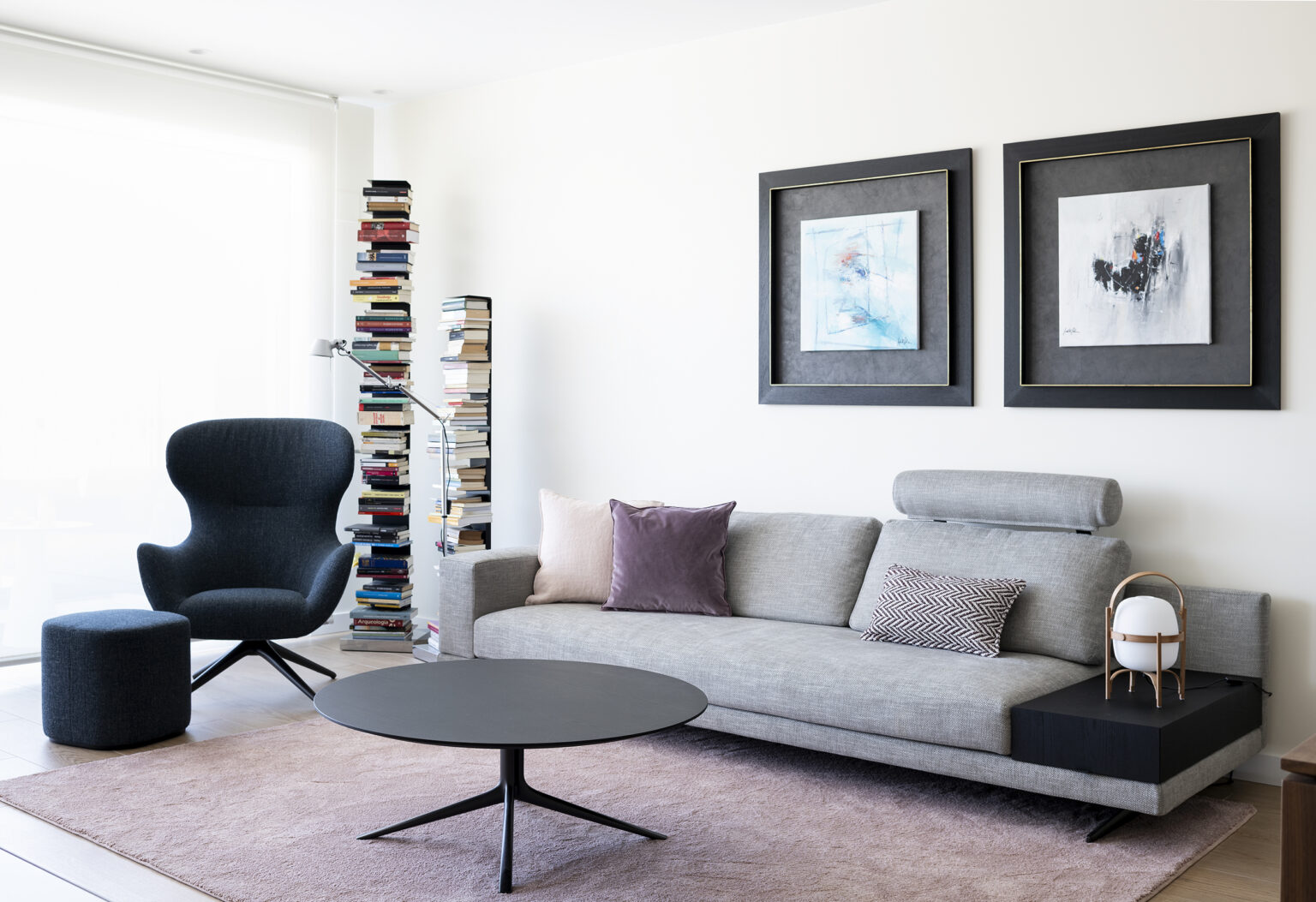 Diseño de salón elegante y funcional en vivienda, Zaragoza