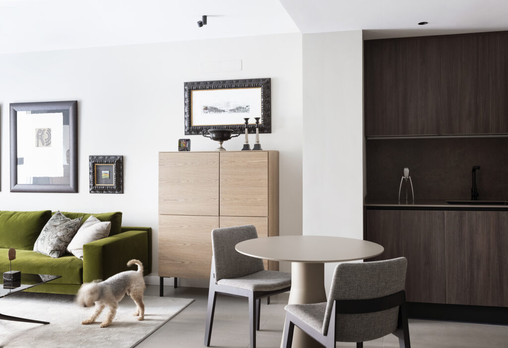 Muebles de diseño en apartamento de Zaragoza