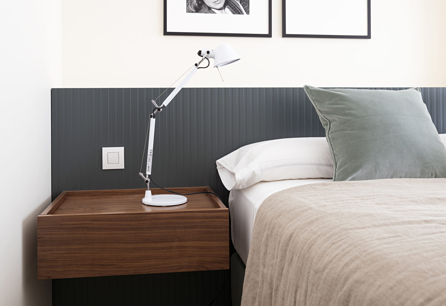 Dormitorio cómodo y versátil en vivienda, Zaragoza