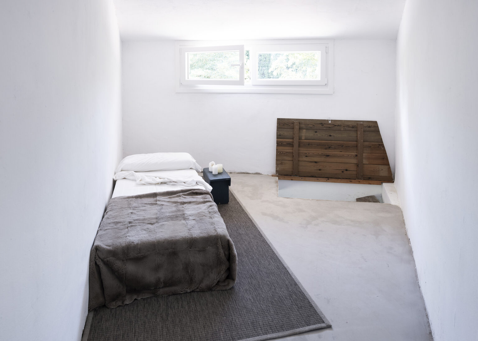 Diseño de dormitorio en casa de pueblo, Zaragoza